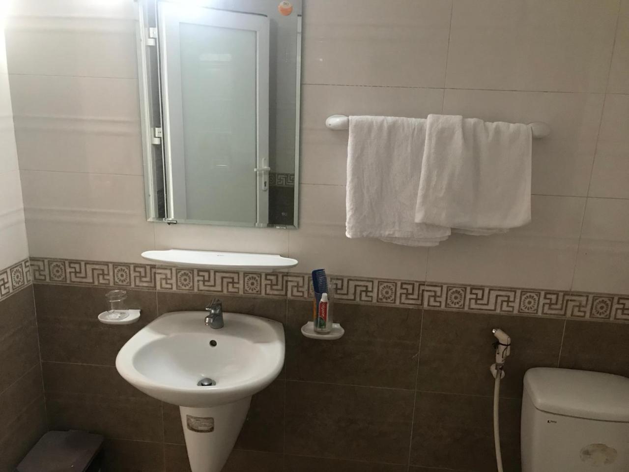 Hoanglong Hotell Hanoi Eksteriør bilde