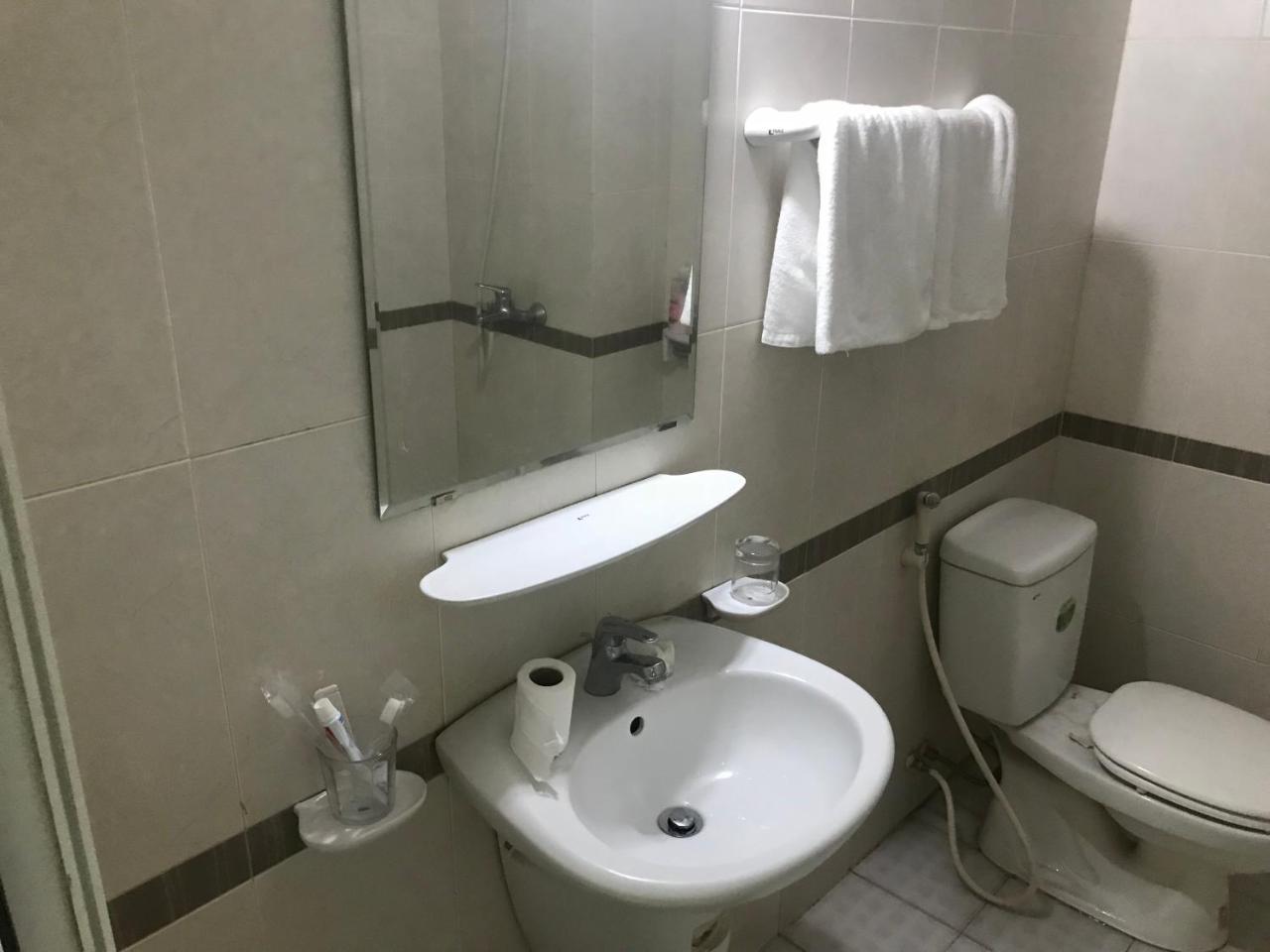 Hoanglong Hotell Hanoi Eksteriør bilde