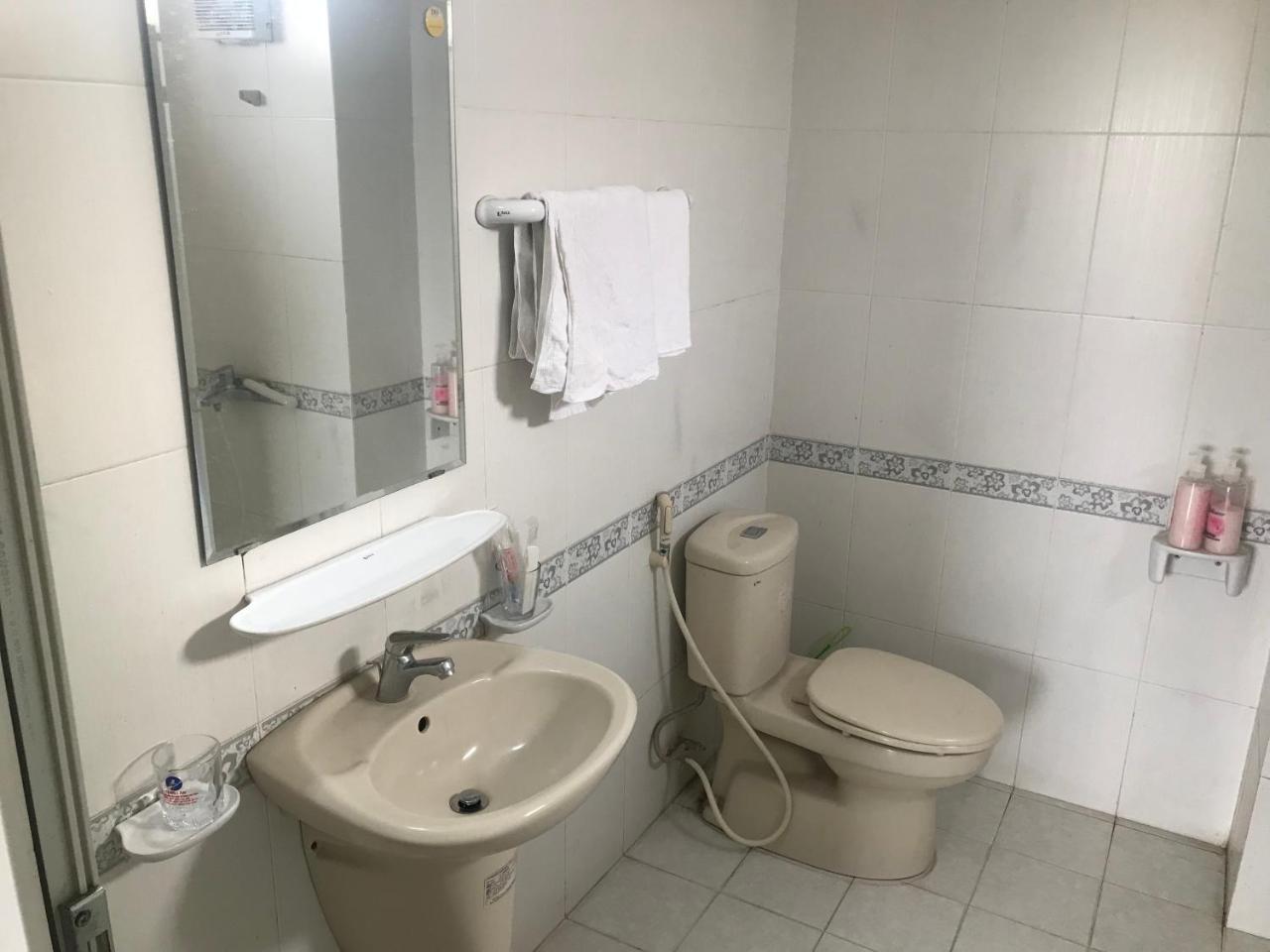 Hoanglong Hotell Hanoi Eksteriør bilde